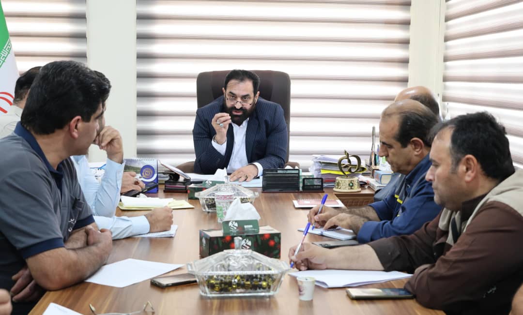 نشست مدیر عامل جهادی با عوامل اجرایی قرارگاه عملیاتی احیاء و راه اندازی شهید جمهور (اورهال کارخانه ) شرکت حریر خوزستان