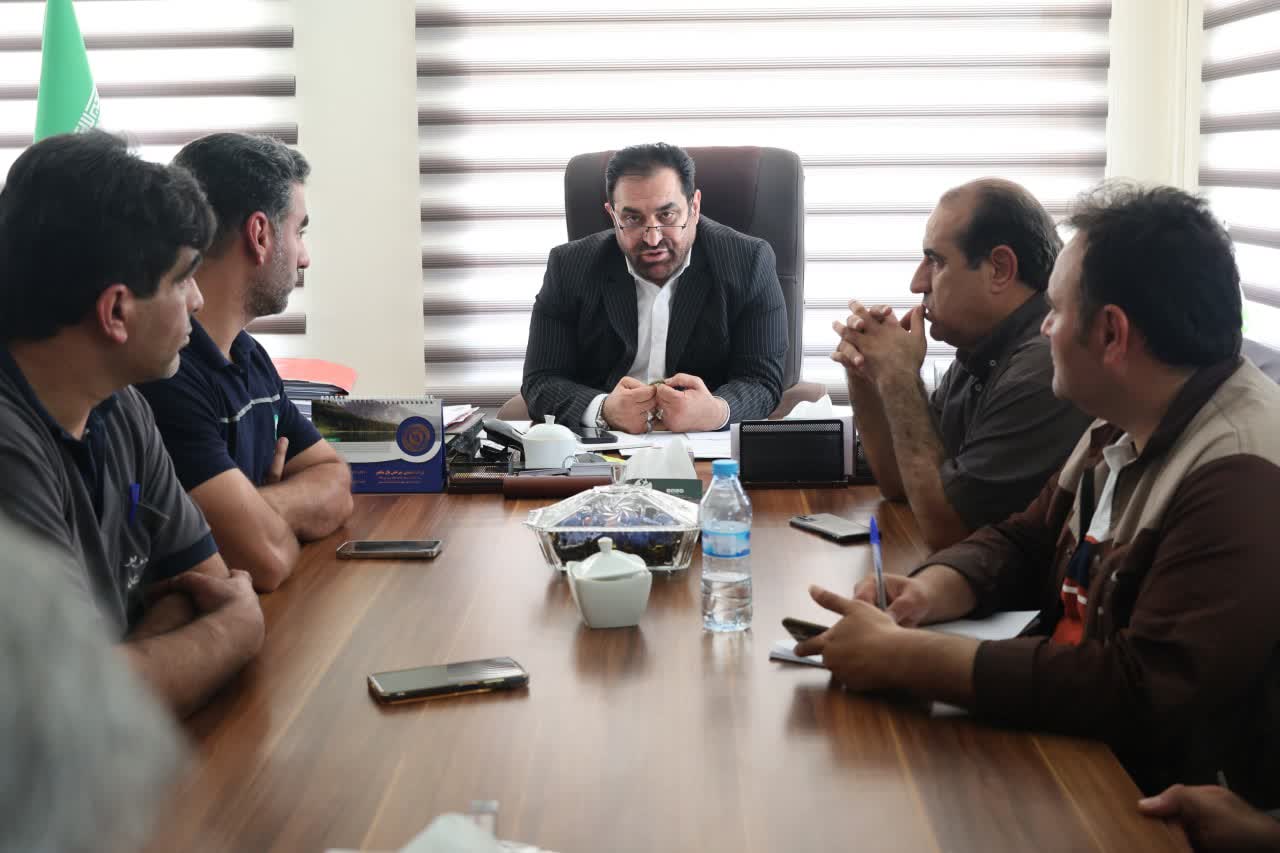 نشست مدیرعامل جهادی با جمعی از مدیران شرکت حریر خوزستان